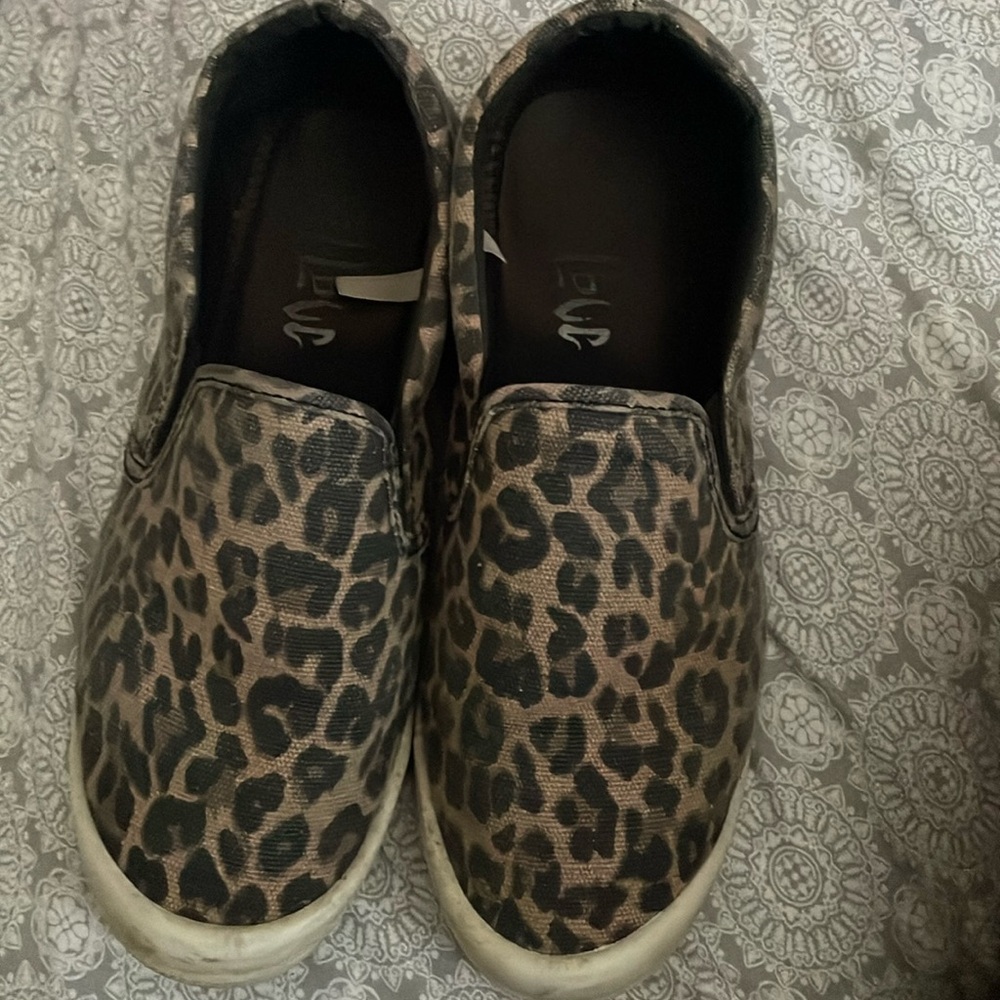 low cheetah print shoes